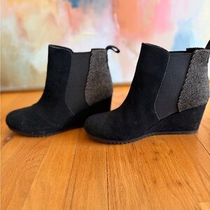 Toms Black Wedge Chelsea Ankle Boots with Herringbone Heel